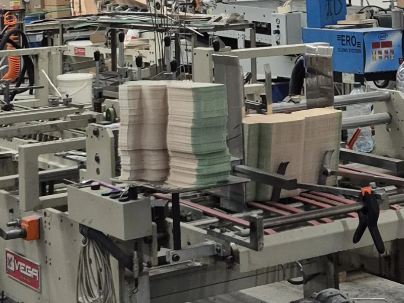 confezionamento-automatico-scatole-e-cartelline