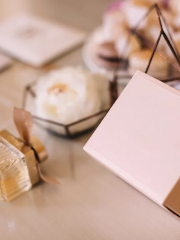 espositori-per-flaconi-profumi-e-prodotti